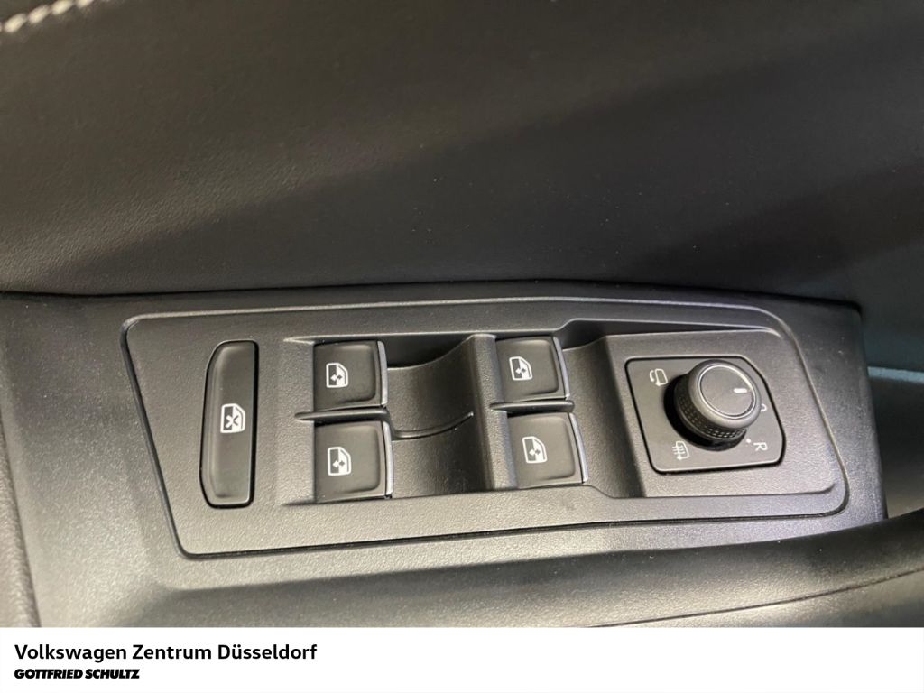 Volkswagen T-Roc 2022 г. Чёрный, пробег 36568 км