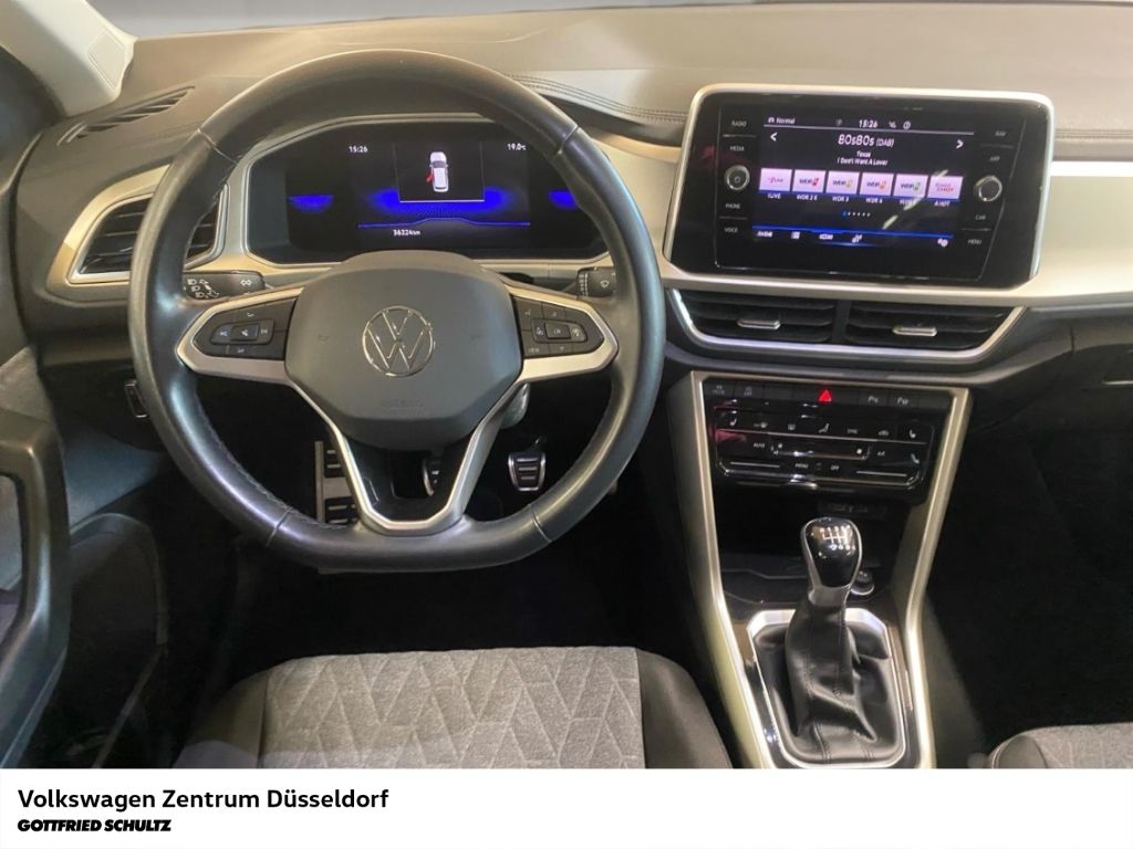 Volkswagen T-Roc 2023 г. Белый, пробег 36223 км