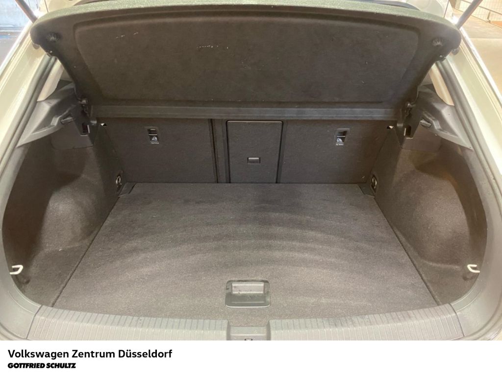 Volkswagen T-Roc 2023 г. Серый, пробег 50212 км