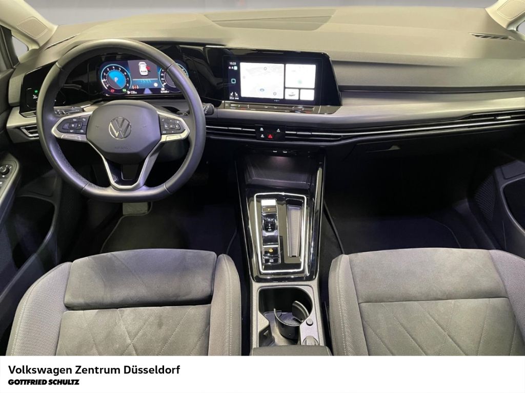 Volkswagen Golf 2024 г. Серый, пробег 52465 км