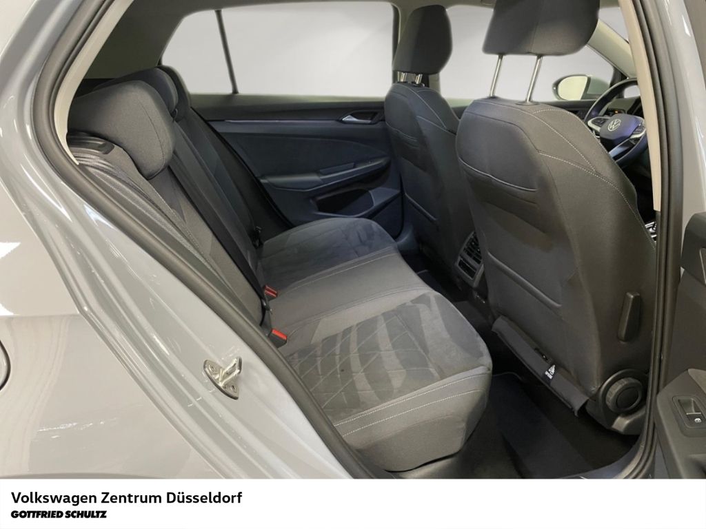 Volkswagen Golf 2024 г. Серый, пробег 52465 км