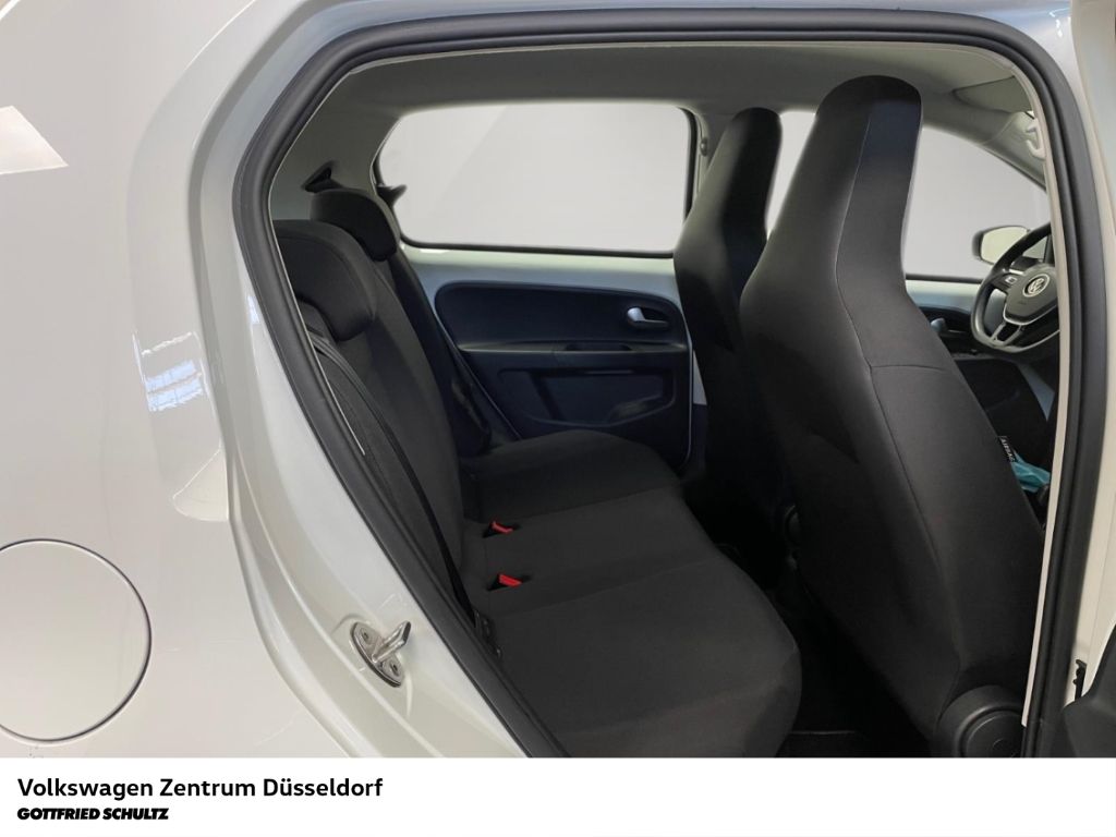 Volkswagen up! 2022 г. Белый, пробег 47788 км