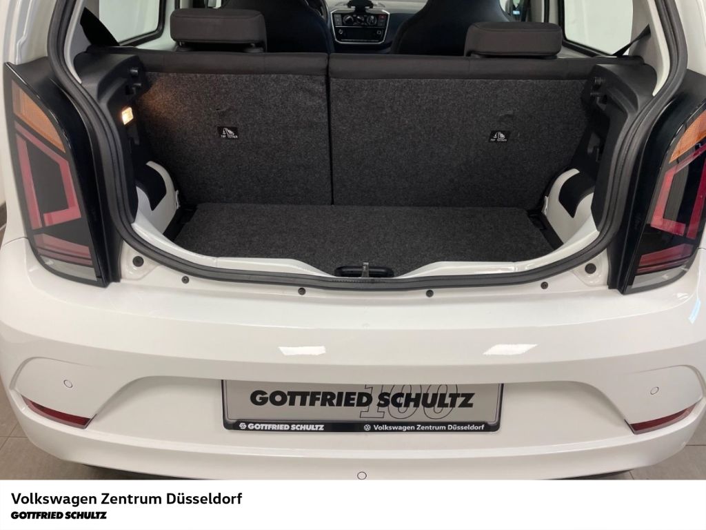 Volkswagen up! 2022 г. Белый, пробег 47788 км