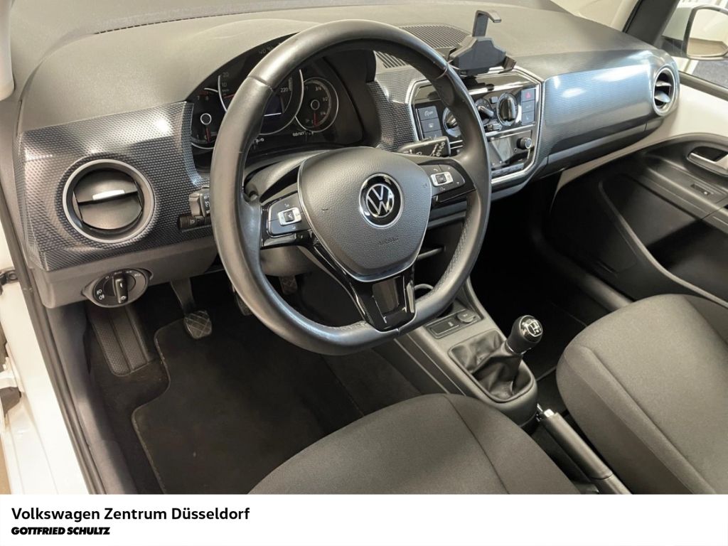 Volkswagen up! 2022 г. Белый, пробег 47788 км