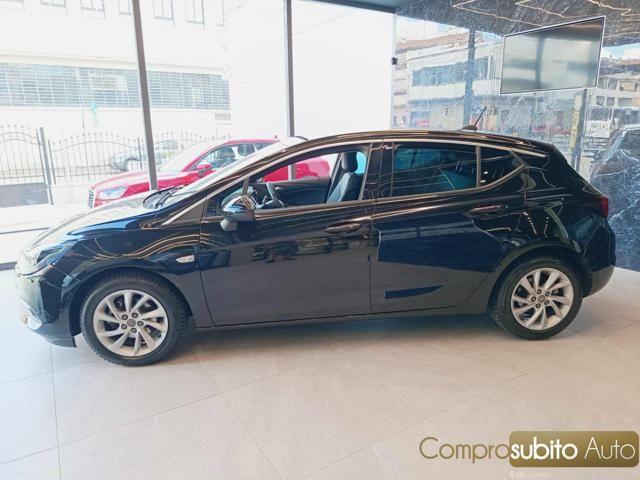 Opel Astra 2021 г. Чёрный, пробег 35000 км