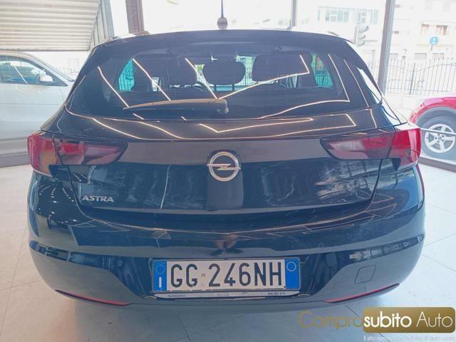 Opel Astra 2021 г. Чёрный, пробег 35000 км