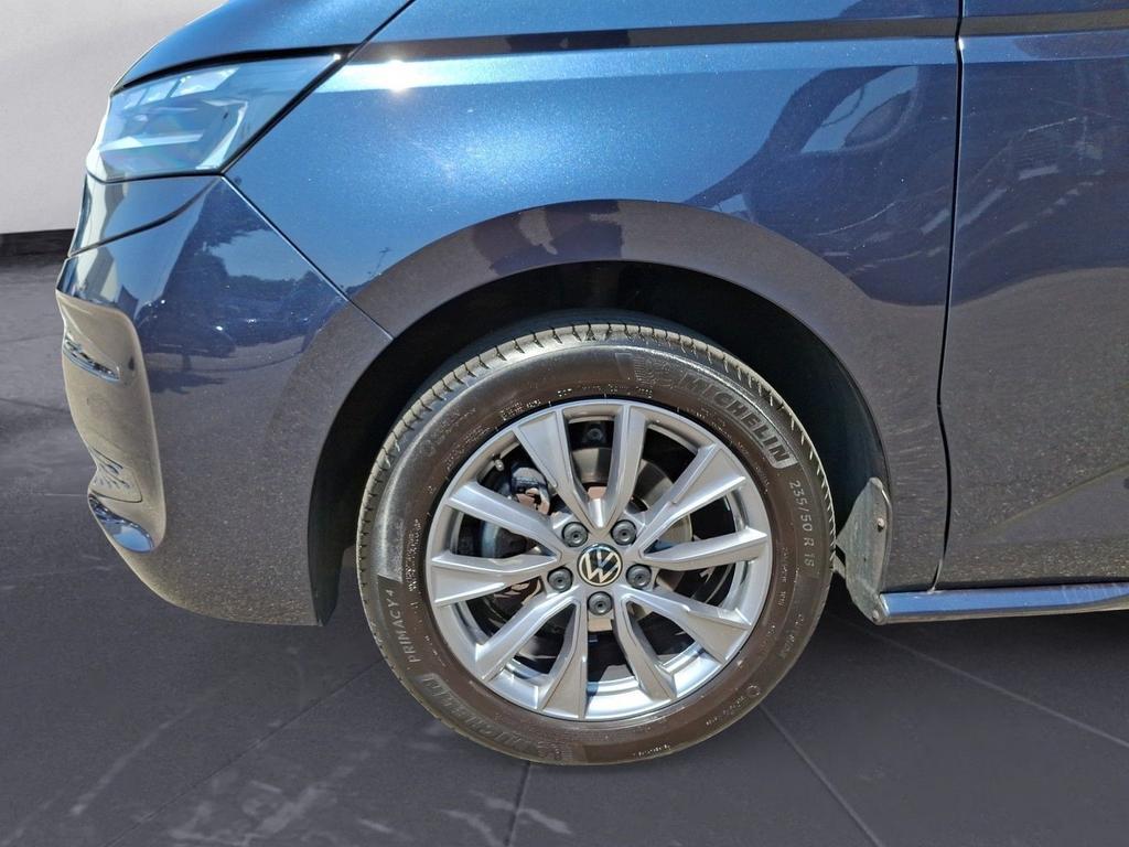 Volkswagen T7 MULTIVAN 2023 г. Синий, пробег 31998 км