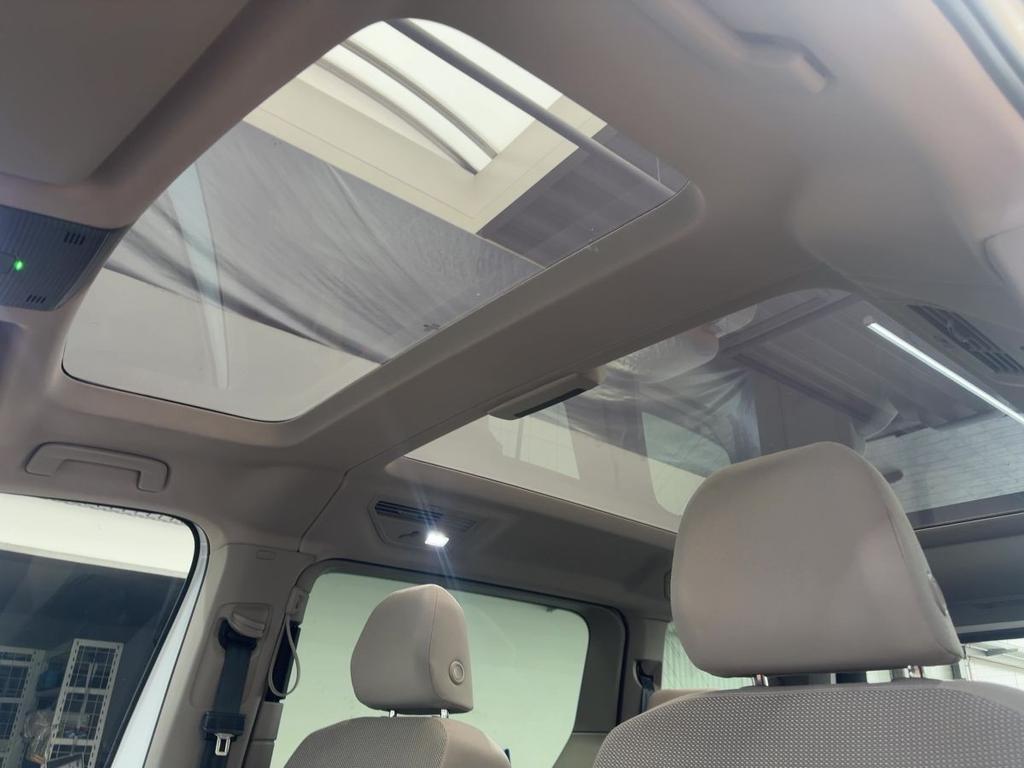Volkswagen T7 MULTIVAN 2024 г. Белый, пробег 32813 км