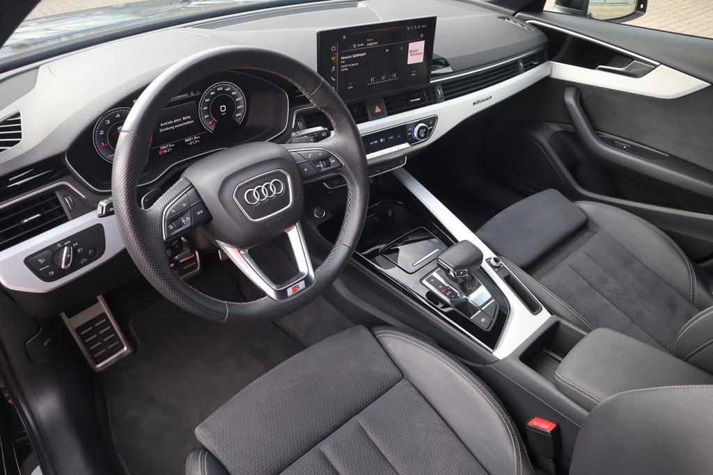 Audi A4 2023 г. Чёрный, пробег 38944 км