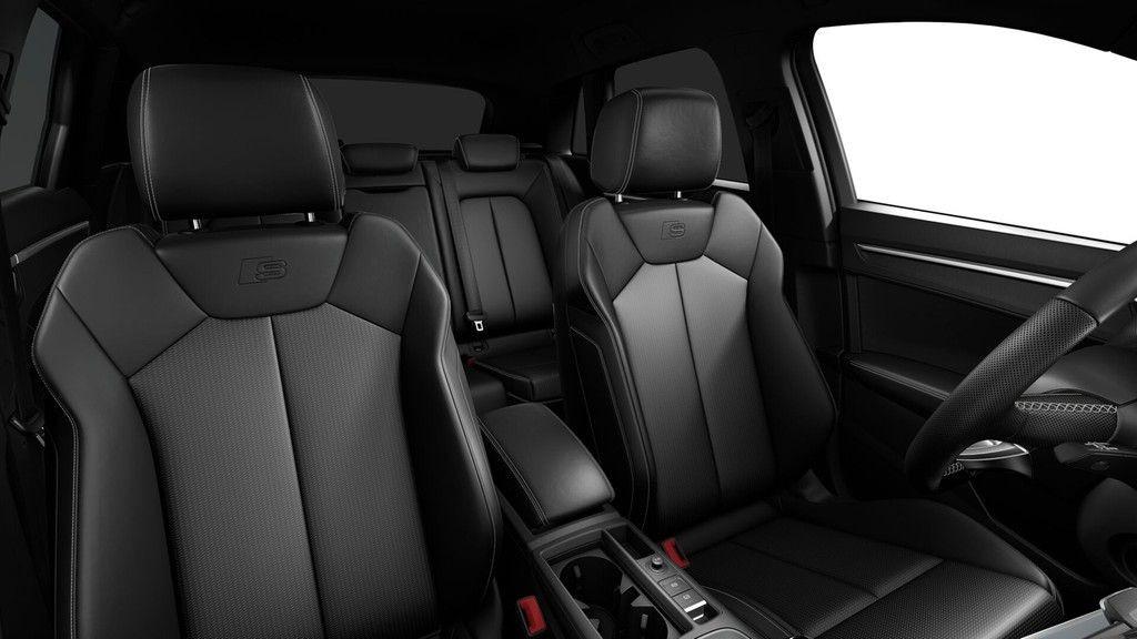 Audi Q3 2022 г. Чёрный, пробег 40400 км