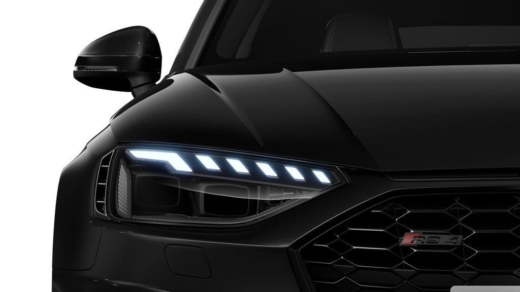 Audi RS4 2024 г. Чёрный, пробег 39450 км