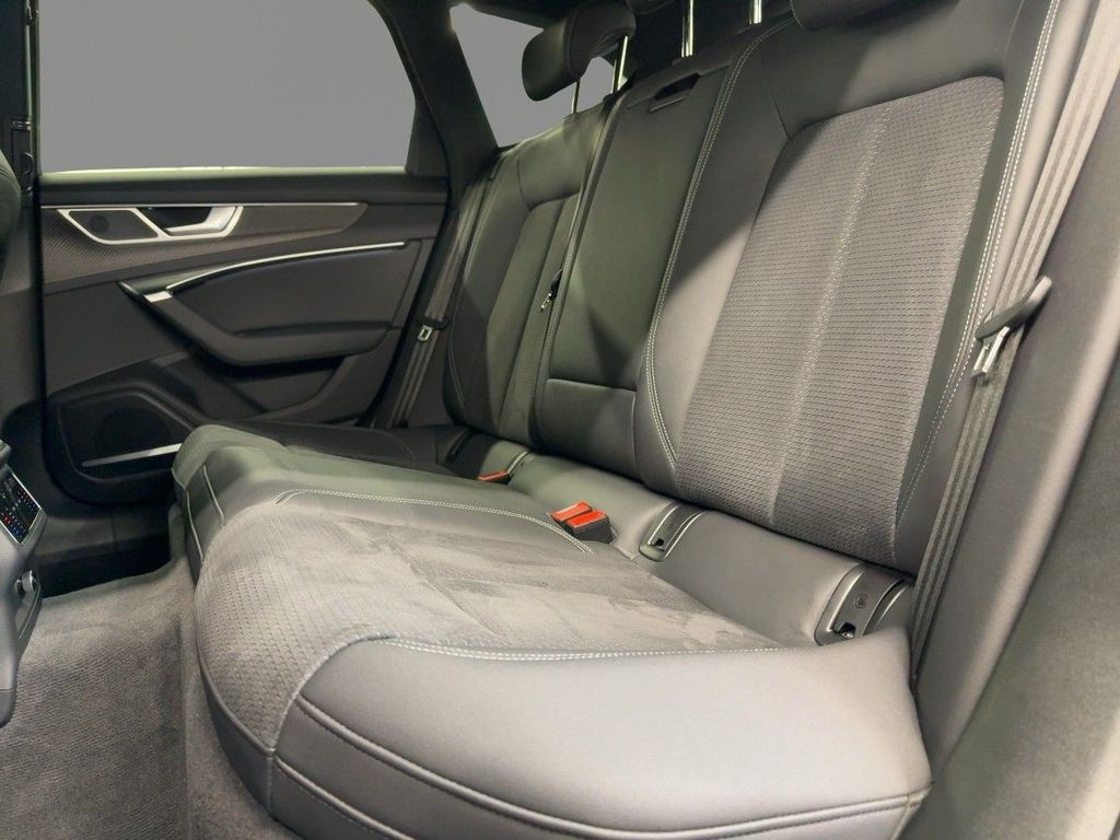 Audi A6 2023 г. Чёрный, пробег 44769 км