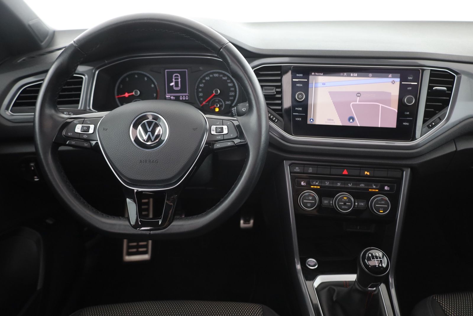 Volkswagen T-Roc 2021 г. Красный, пробег 32909 км