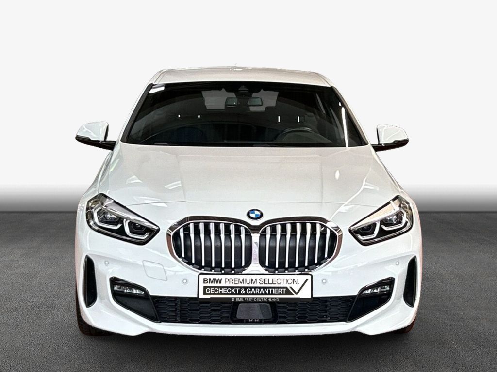 BMW 118 2023 г. Белый, пробег 34516 км
