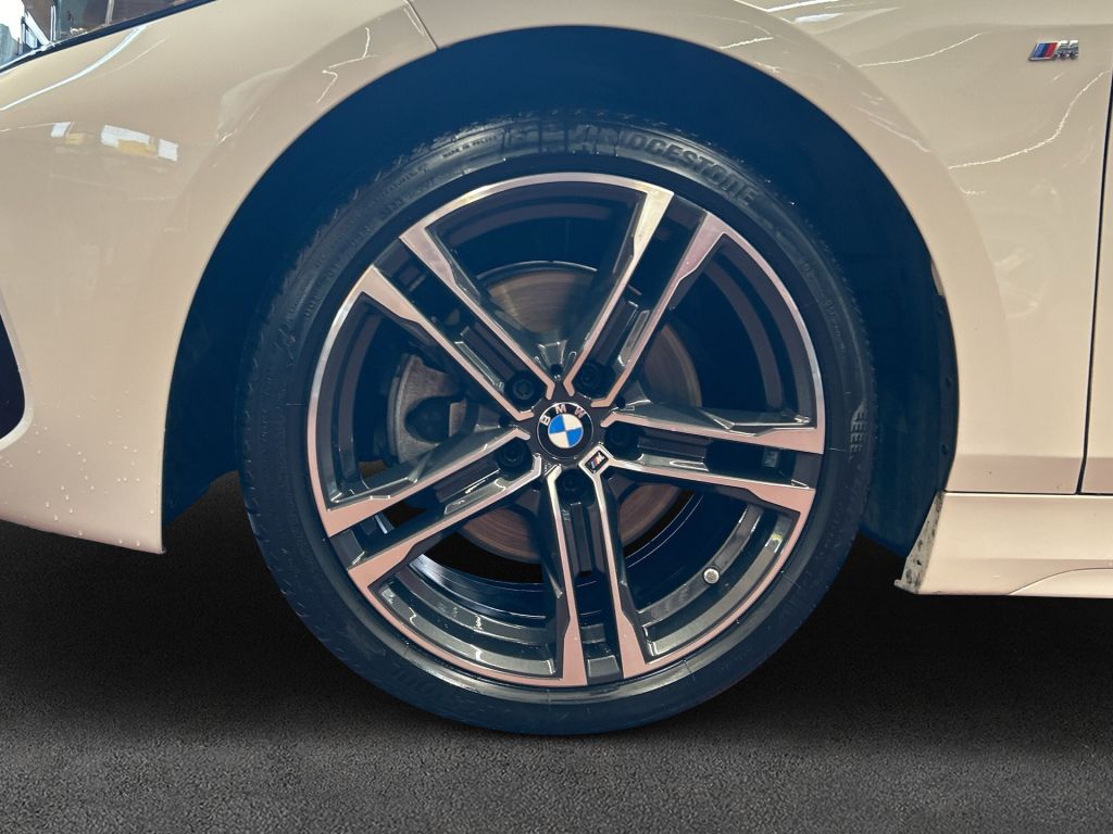 BMW 118 2023 г. Белый, пробег 34516 км