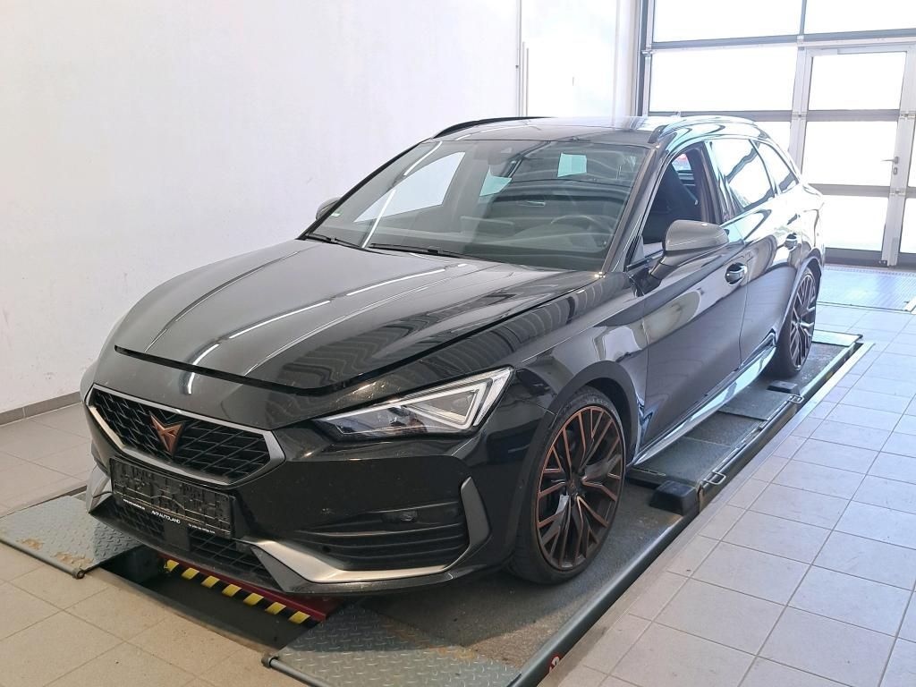 Cupra Leon 2024 г. Чёрный, пробег 39430 км