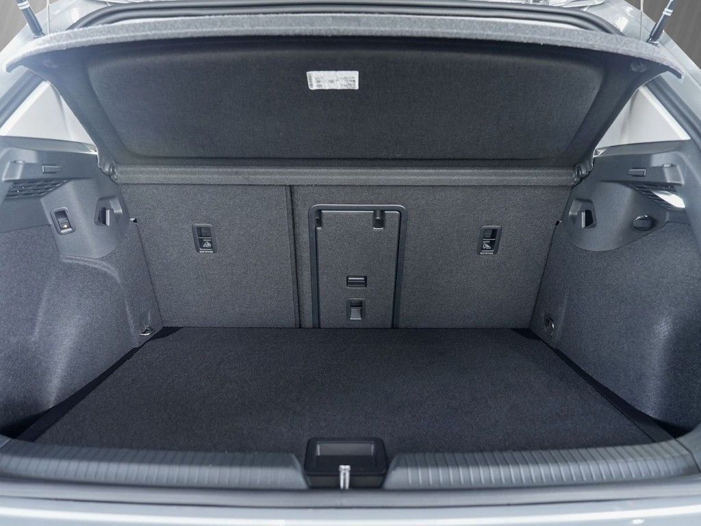 Volkswagen Golf 2025 г. Серый, пробег 29517 км
