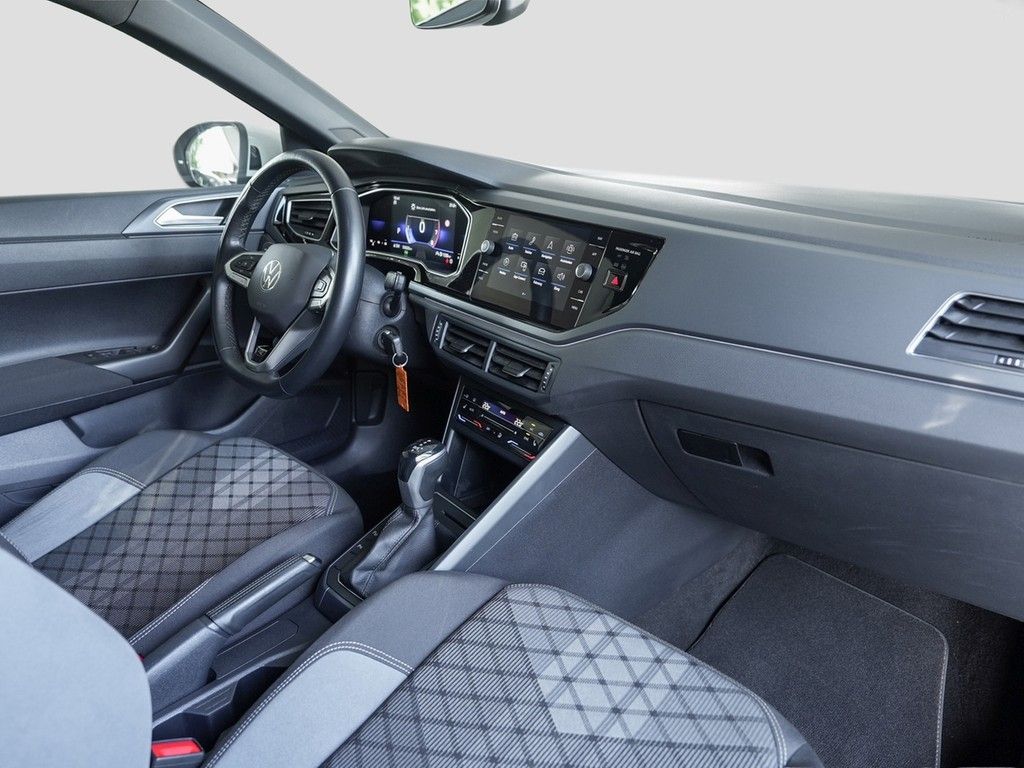 Volkswagen Taigo 2023 г. Белый, пробег 54994 км