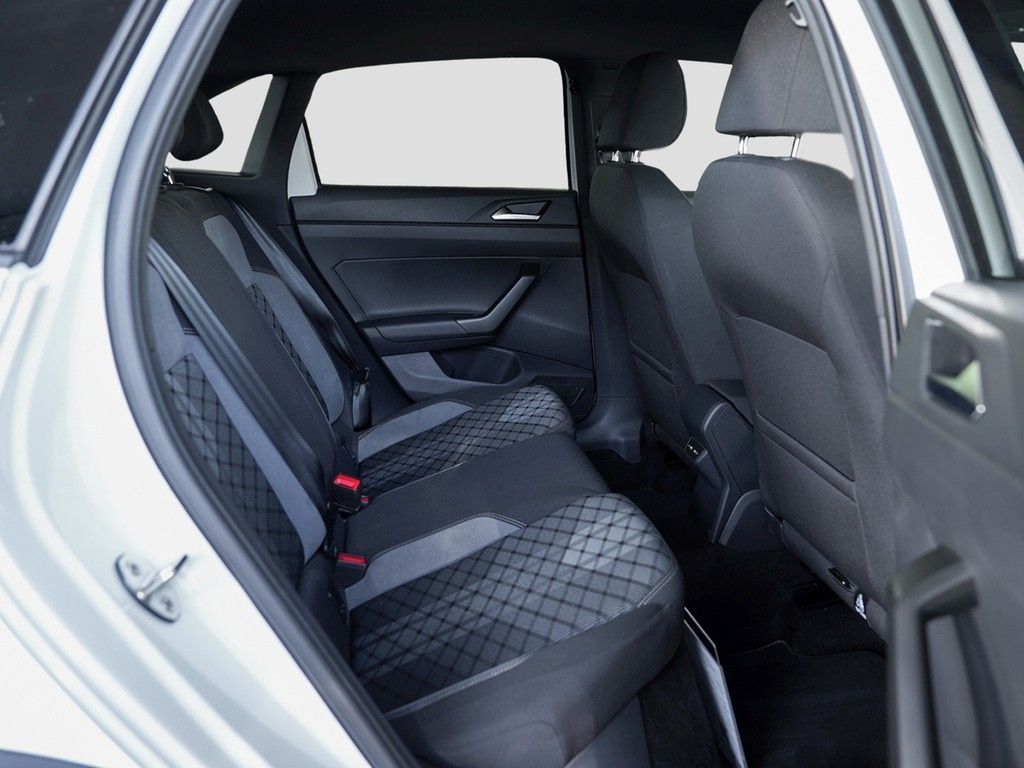 Volkswagen Taigo 2023 г. Белый, пробег 54994 км