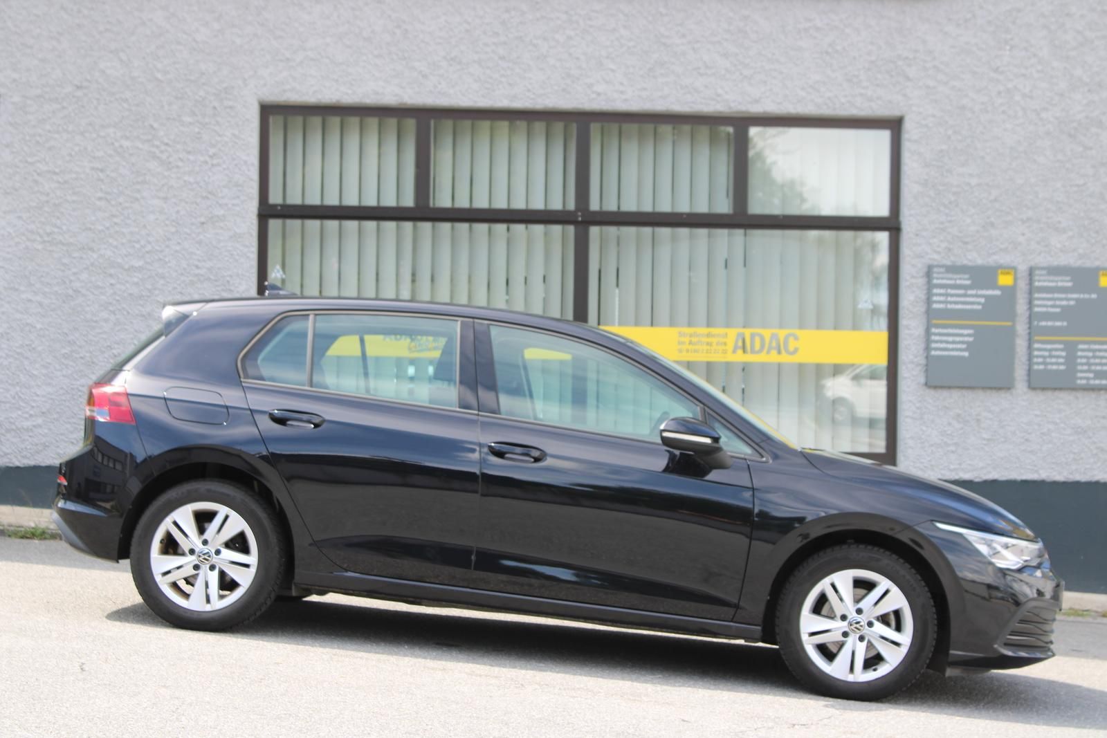 Volkswagen Golf 2021 г. Чёрный, пробег 51400 км