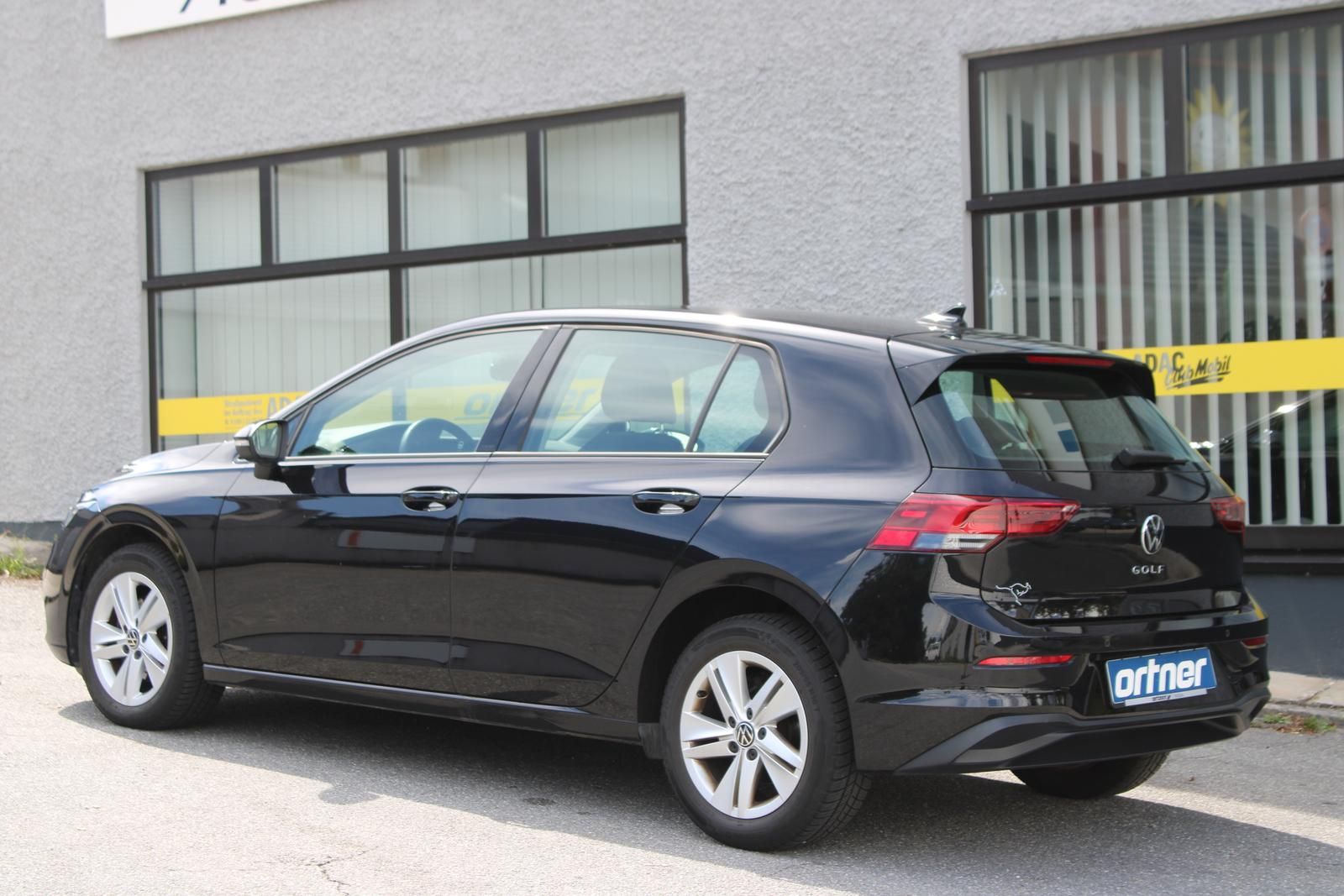 Volkswagen Golf 2021 г. Чёрный, пробег 51400 км