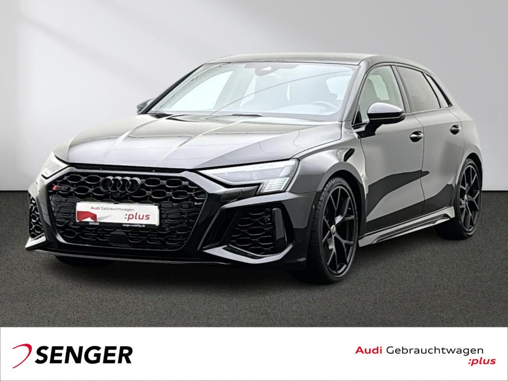 Audi RS3 2024 г. Чёрный, пробег 56490 км