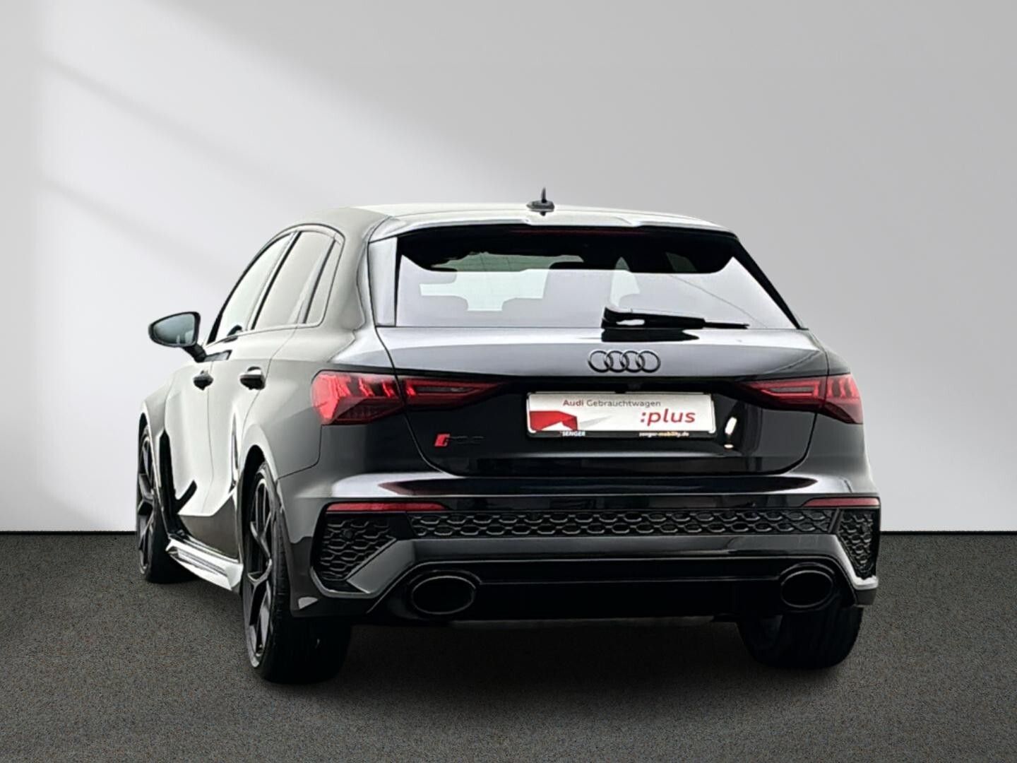 Audi RS3 2024 г. Чёрный, пробег 56490 км