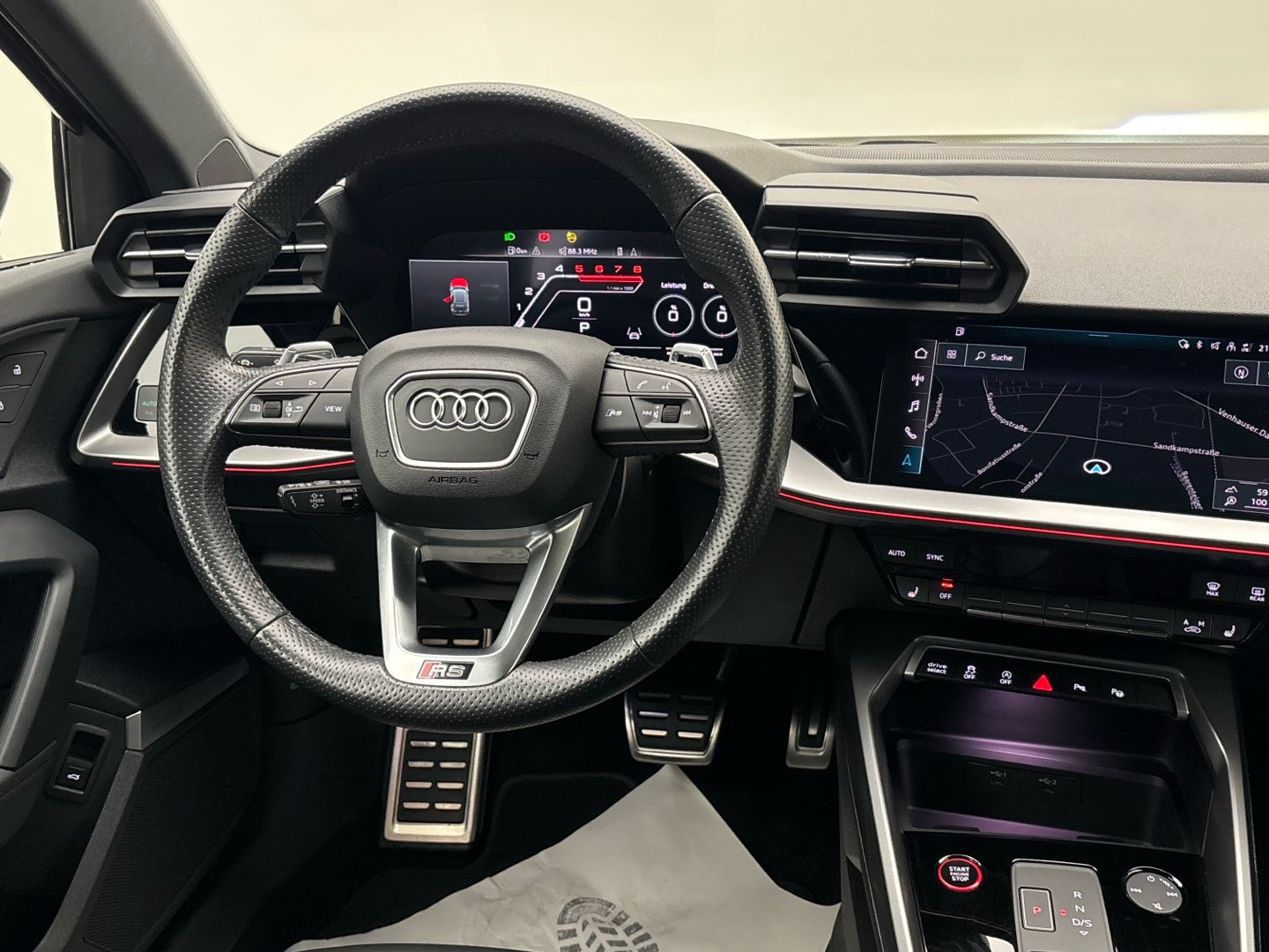 Audi RS3 2024 г. Чёрный, пробег 56490 км