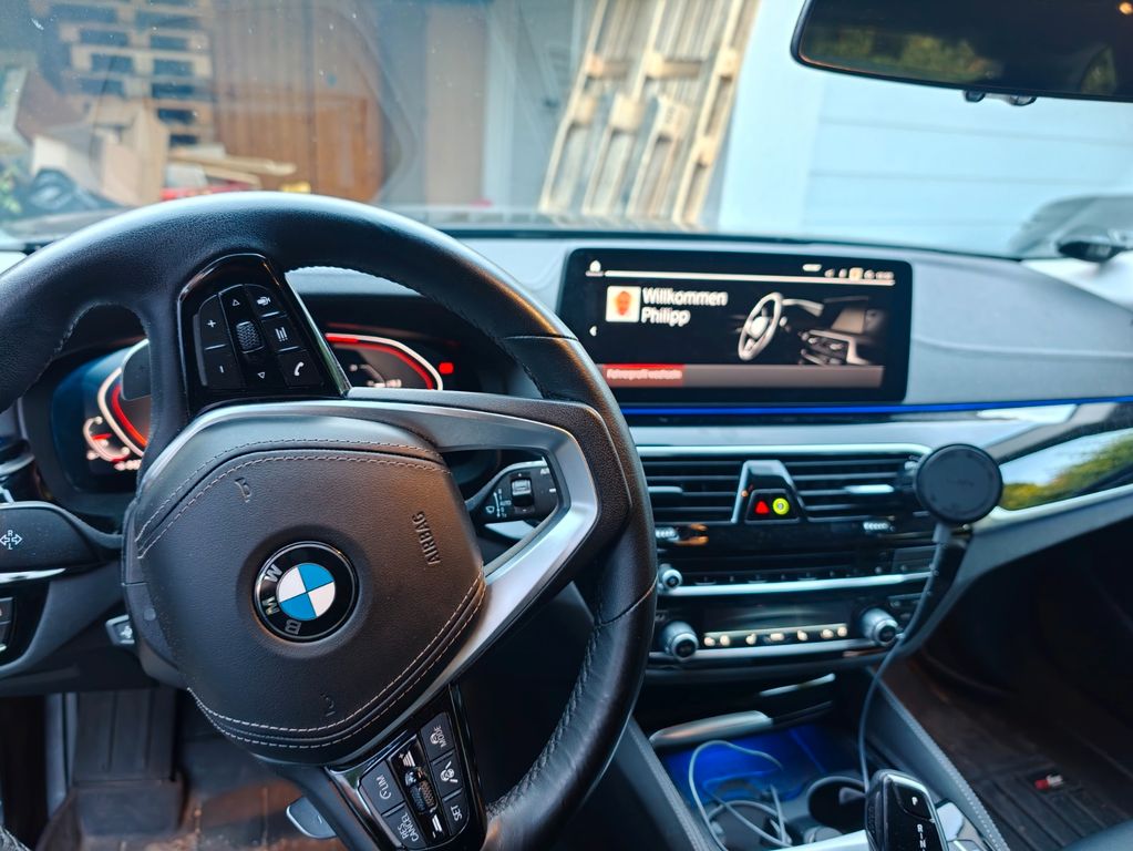 BMW 530 2023 г. Чёрный, пробег 56000 км