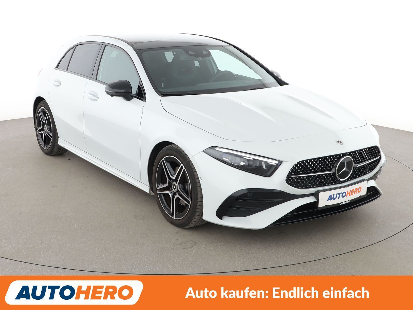 Mercedes-Benz A 200 2023 г. Белый, пробег 33122 км