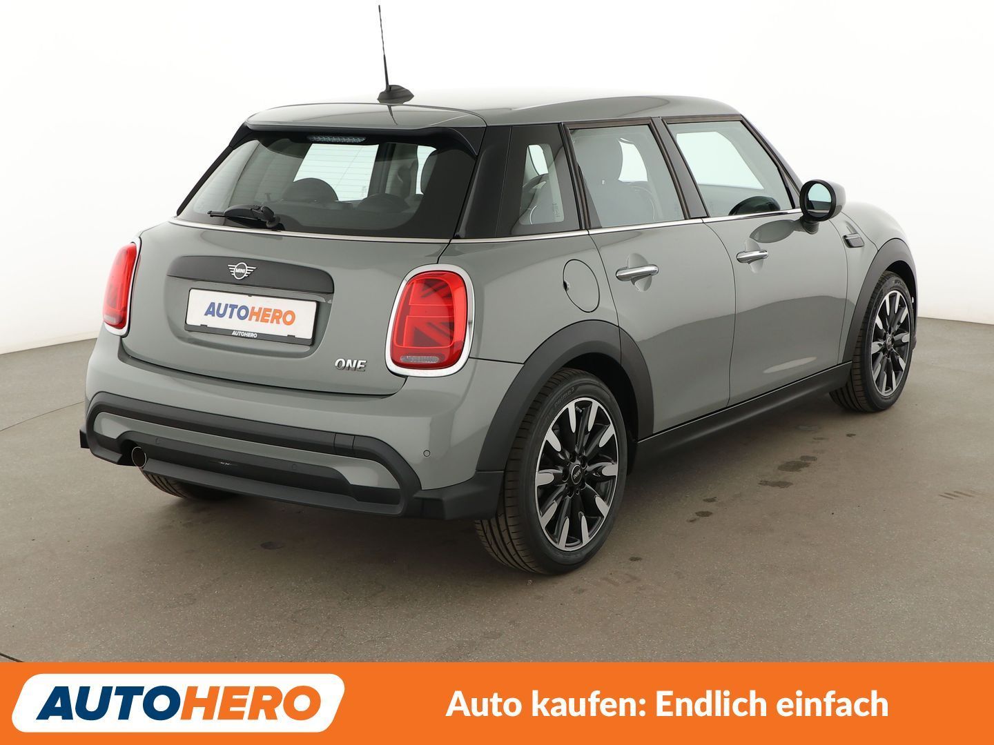 Mini ONE 2022 г. Серый, пробег 40585 км