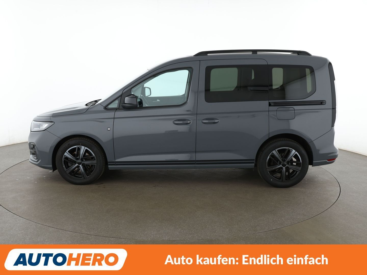 Ford Tourneo Connect 2023 г. Серый, пробег 56225 км