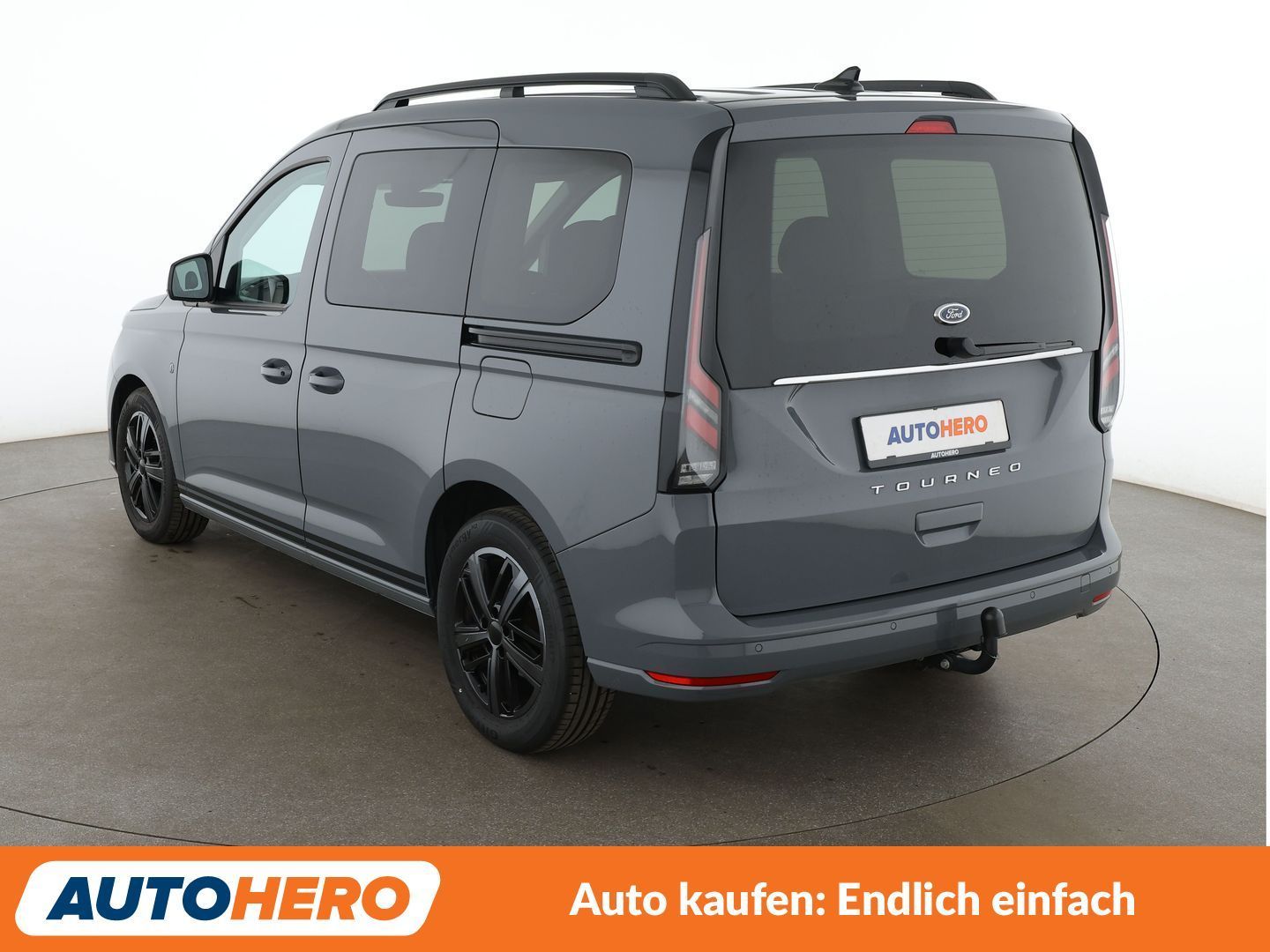 Ford Tourneo Connect 2023 г. Серый, пробег 56225 км