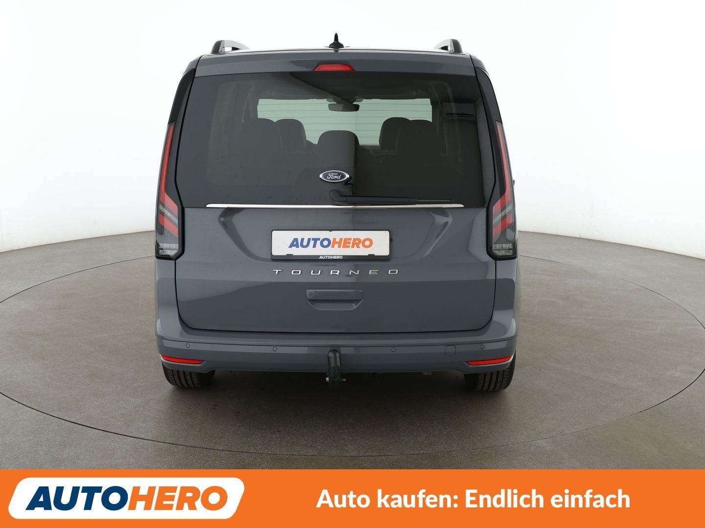 Ford Tourneo Connect 2023 г. Серый, пробег 56225 км