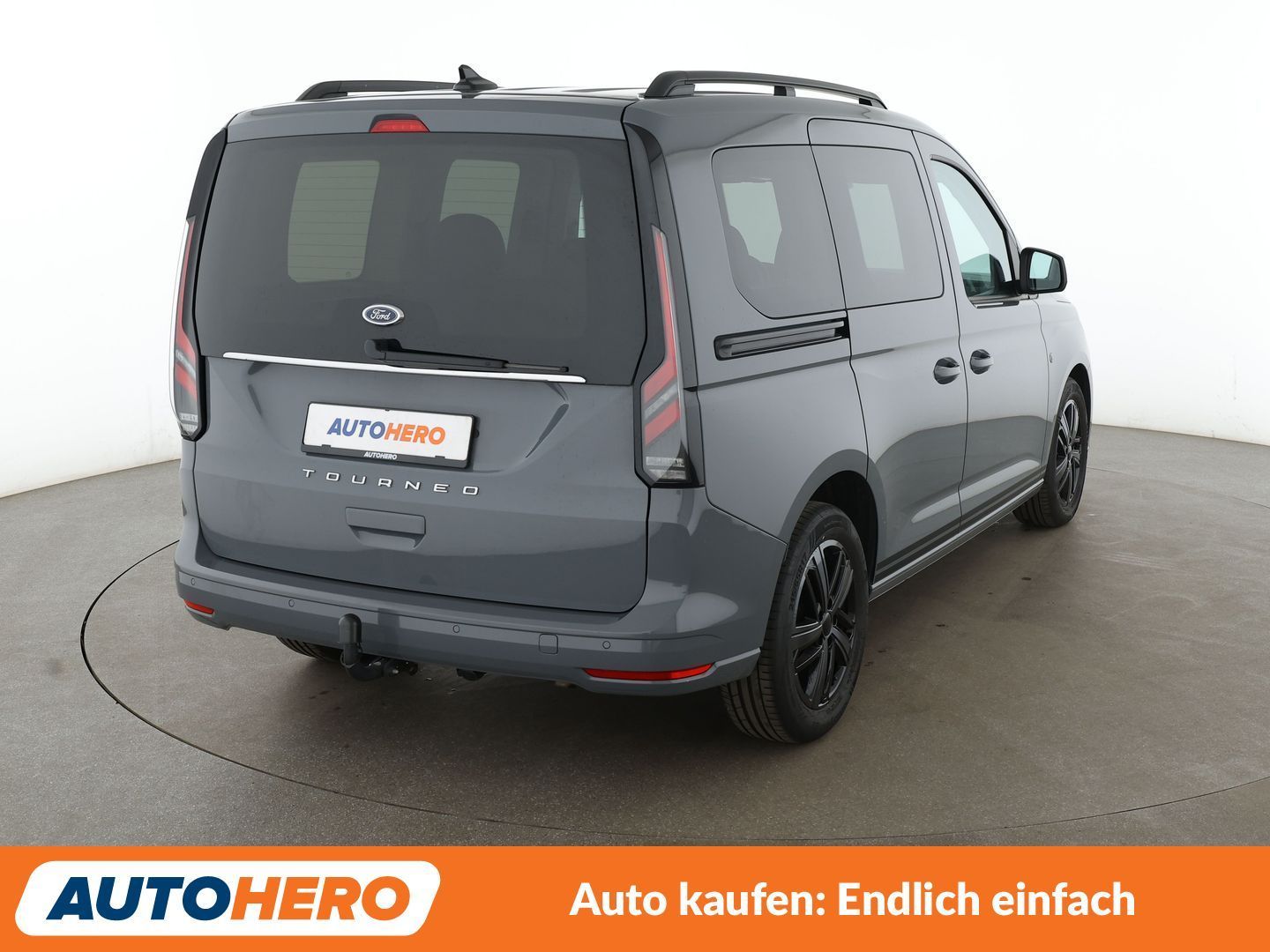 Ford Tourneo Connect 2023 г. Серый, пробег 56225 км