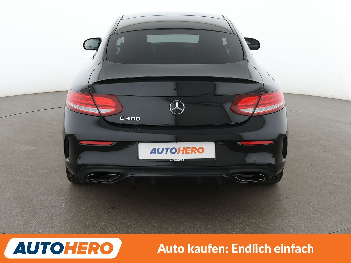 Mercedes-Benz C 300 2023 г. Чёрный, пробег 31830 км