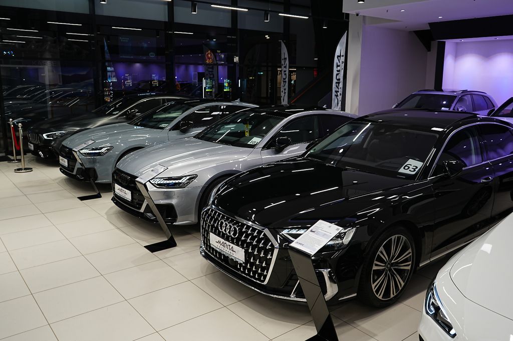 Audi Q7 2023 г. Чёрный, пробег 44000 км