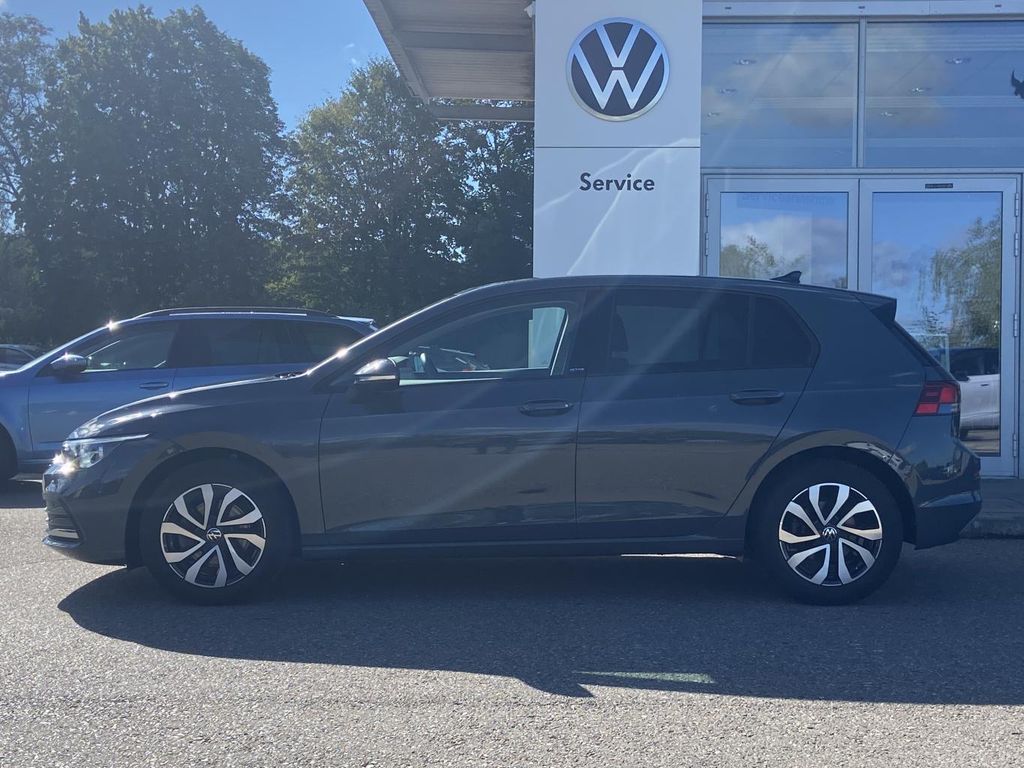 Volkswagen Golf 2023 г. Серый, пробег 43725 км