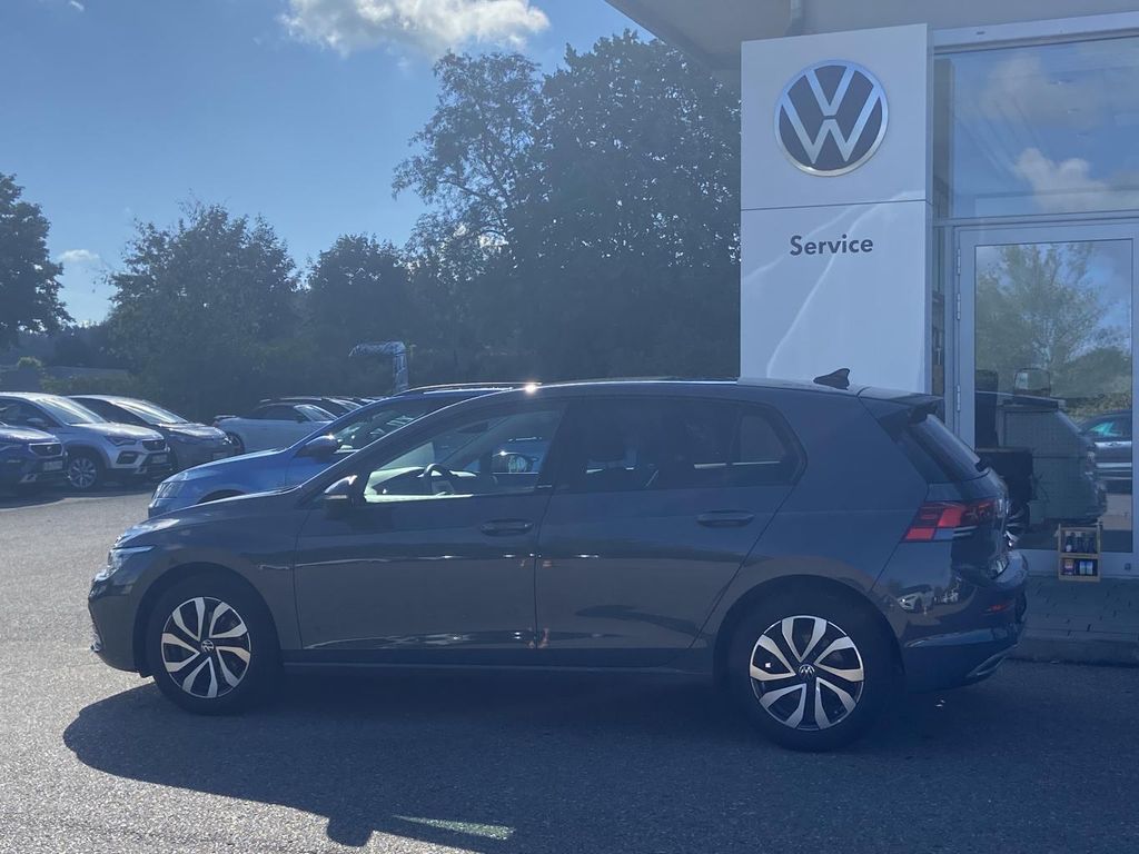 Volkswagen Golf 2023 г. Серый, пробег 43725 км