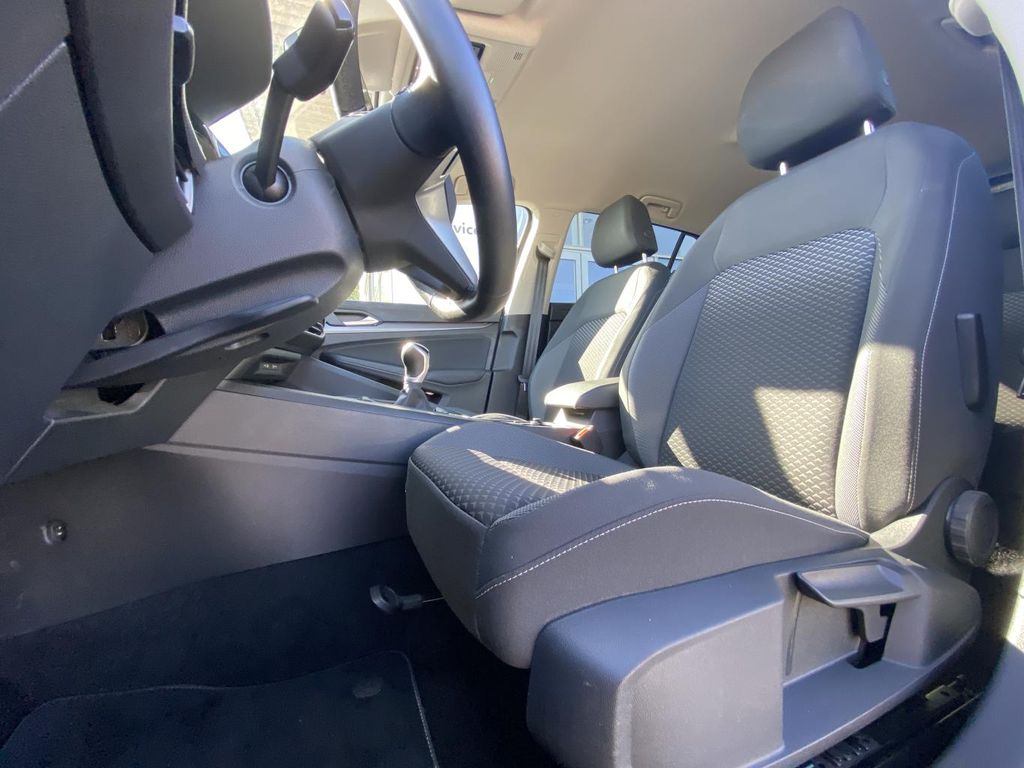 Volkswagen Golf 2023 г. Серый, пробег 43725 км