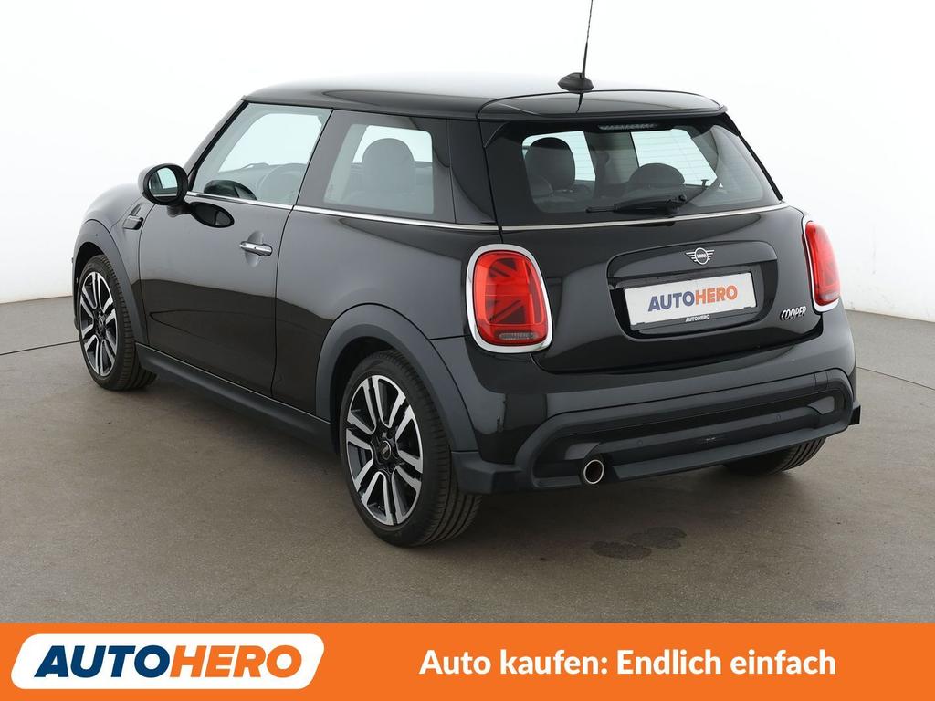 Mini COOPER 2021 г. Чёрный, пробег 48275 км