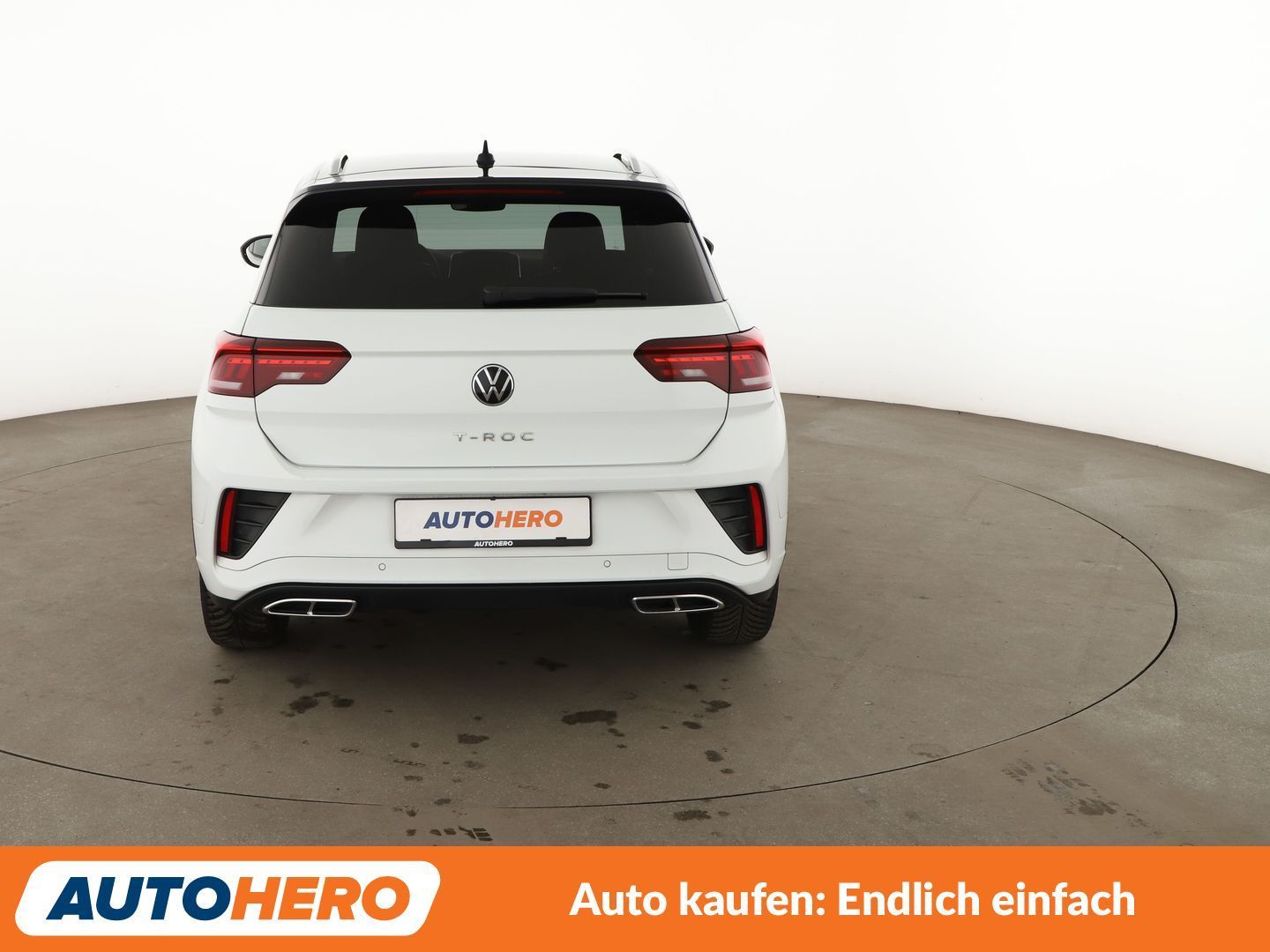 Volkswagen T-Roc 2024 г. Белый, пробег 53072 км