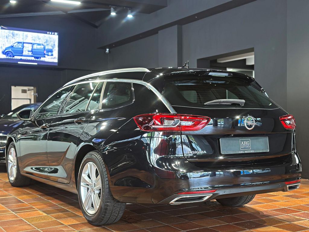 Opel Insignia 2022 г. Чёрный, пробег 39435 км