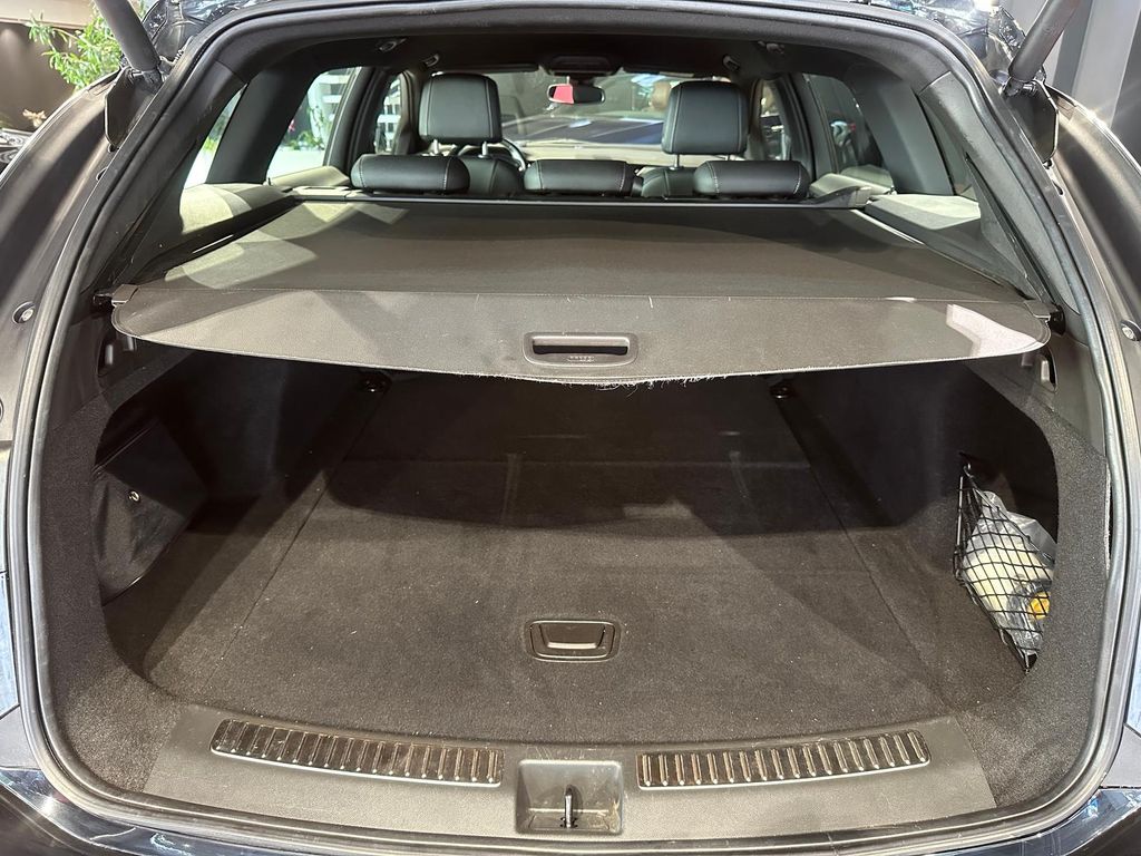 Opel Insignia 2022 г. Чёрный, пробег 39435 км