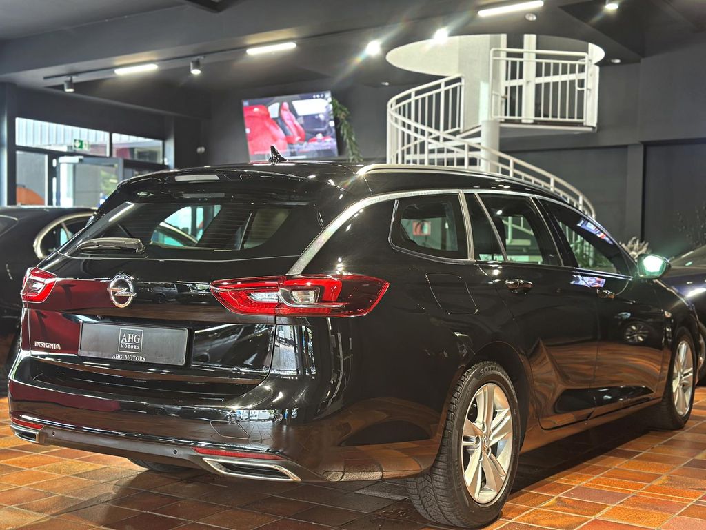 Opel Insignia 2022 г. Чёрный, пробег 39435 км