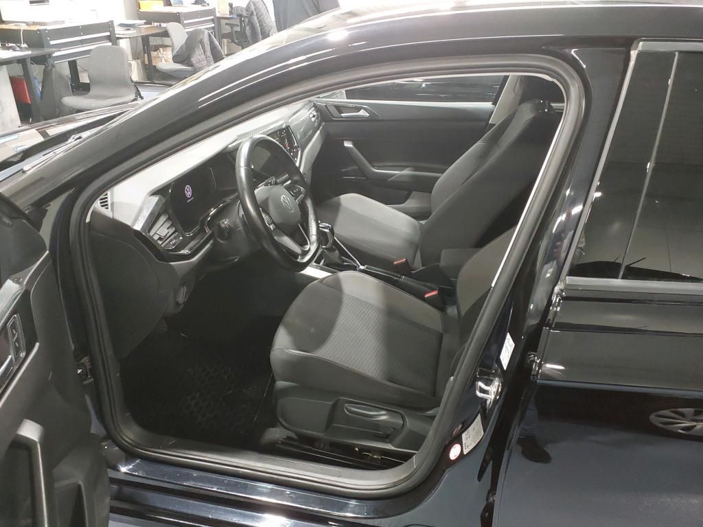 Volkswagen Polo 2023 г. Чёрный, пробег 50486 км