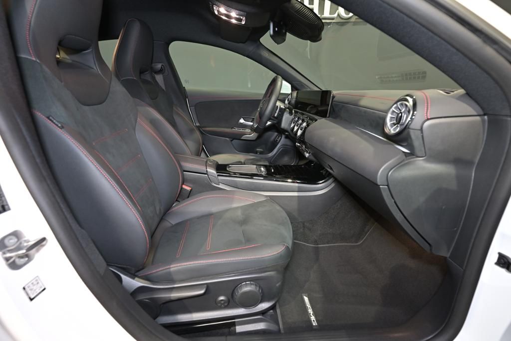 Mercedes-Benz CLA 180 2025 г. Белый, пробег 28620 км