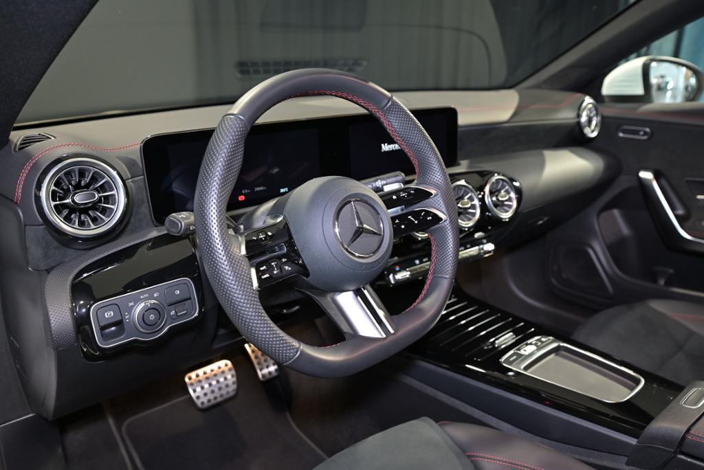Mercedes-Benz CLA 180 2025 г. Белый, пробег 28620 км