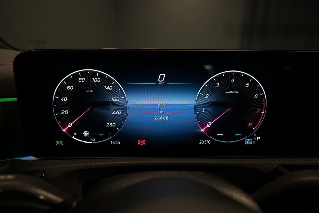 Mercedes-Benz CLA 180 2025 г. Белый, пробег 28620 км