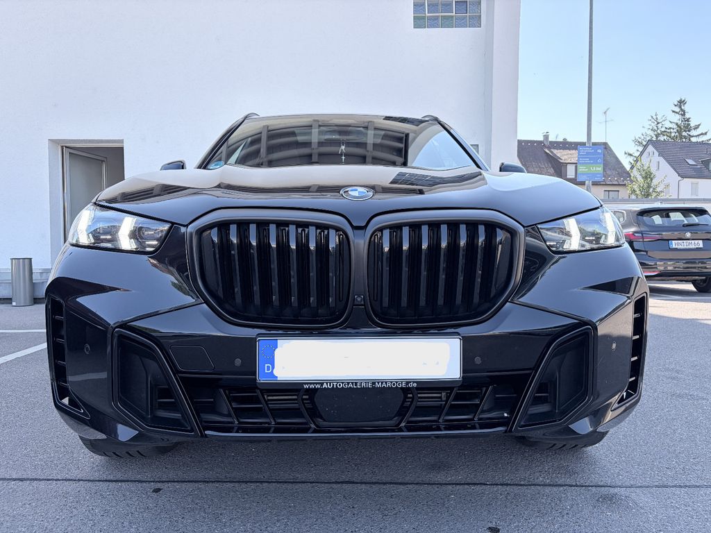 BMW X5 2023 г. Чёрный, пробег 59000 км